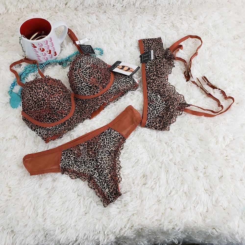 French Affair 34B Brown Lace Animal Print /Thong Small PushUp Garter Bra